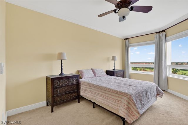 1060 Borghese LN 702, Naples, FL 34114