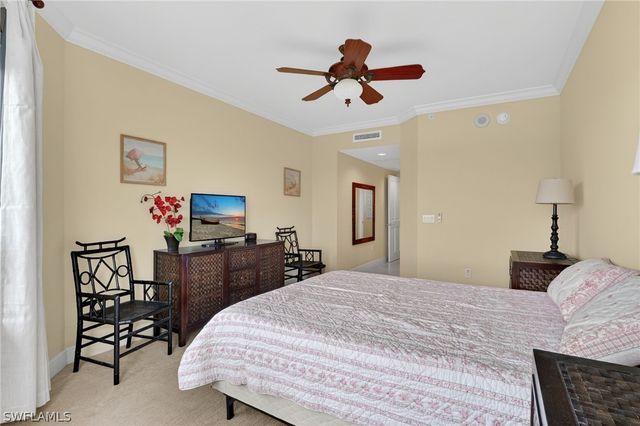 1060 Borghese LN 702, Naples, FL 34114