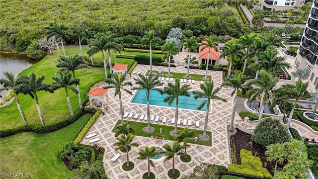 1060 Borghese LN 702, Naples, FL 34114