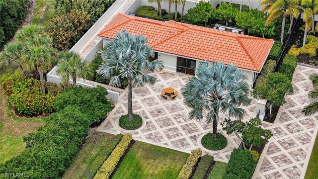 1060 Borghese LN 702, Naples, FL 34114