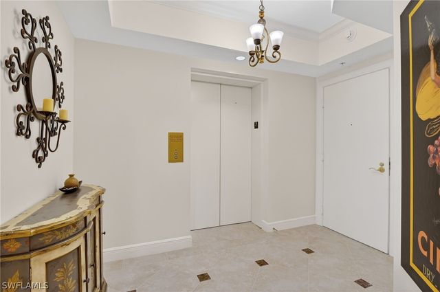 1060 Borghese LN 702, Naples, FL 34114