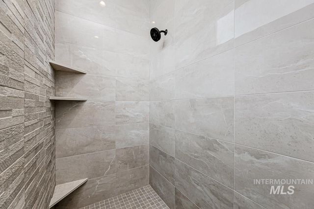 9320 W Sooty Grouse Ct, Boise, ID 83714