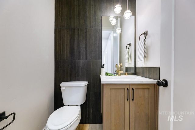 9320 W Sooty Grouse Ct, Boise, ID 83714