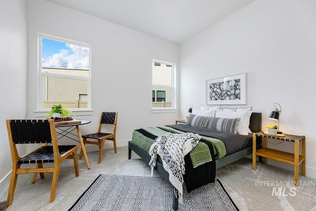 9320 W Sooty Grouse Ct, Boise, ID 83714