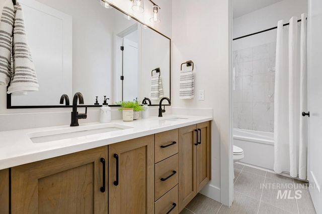 9320 W Sooty Grouse Ct, Boise, ID 83714