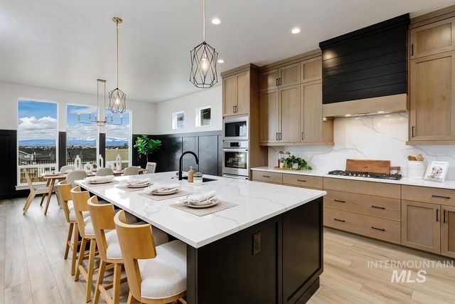 9320 W Sooty Grouse Ct, Boise, ID 83714