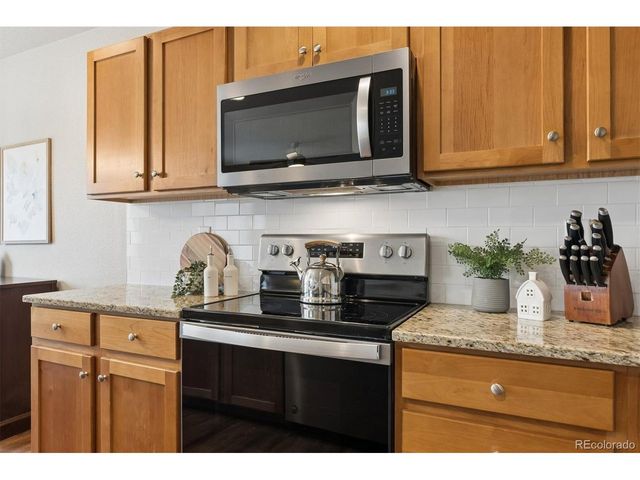 2917 Shady Oaks Dr, Evans, CO 80620
