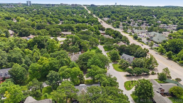 6886 S Florence Avenue, Tulsa, OK 74136