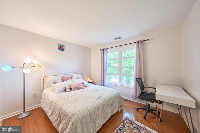 46554 CEDARHURST DR, Sterling, VA 20165