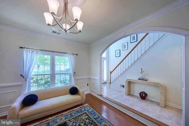 46554 CEDARHURST DR, Sterling, VA 20165
