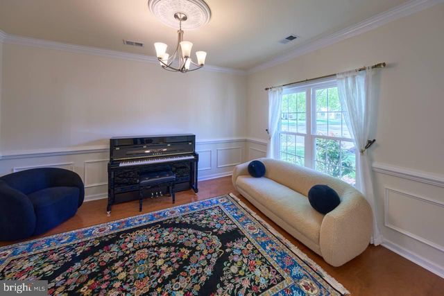 46554 CEDARHURST DR, Sterling, VA 20165