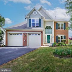 46554 CEDARHURST DR, Sterling, VA 20165