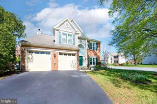 46554 CEDARHURST DR, Sterling, VA 20165