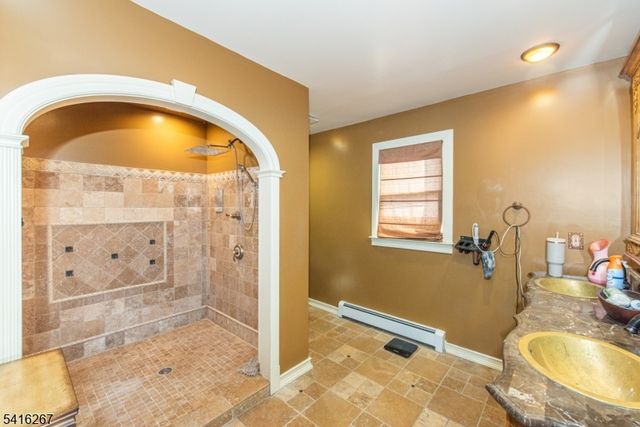 930 Ramapo Ave, Pompton Lakes Boro, NJ 07442