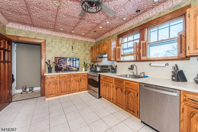 930 Ramapo Ave, Pompton Lakes Boro, NJ 07442