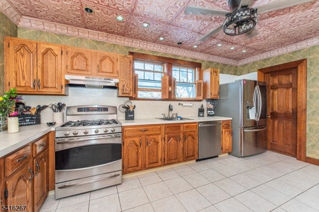 930 Ramapo Ave, Pompton Lakes Boro, NJ 07442