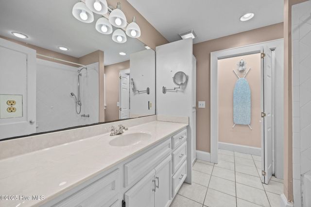 2406 E 4th Street, Greenville, NC 27858