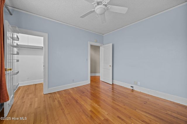 2406 E 4th Street, Greenville, NC 27858