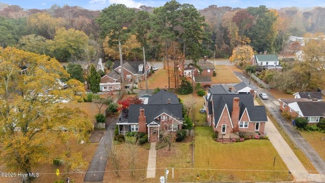 2406 E 4th Street, Greenville, NC 27858