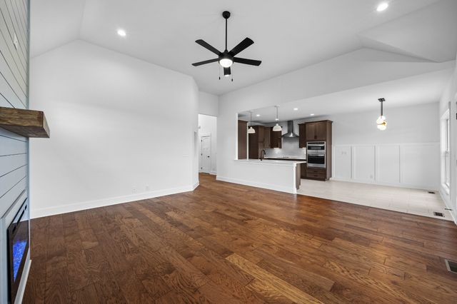 157 Aspen Pine Drive, Clarksville, TN 37043