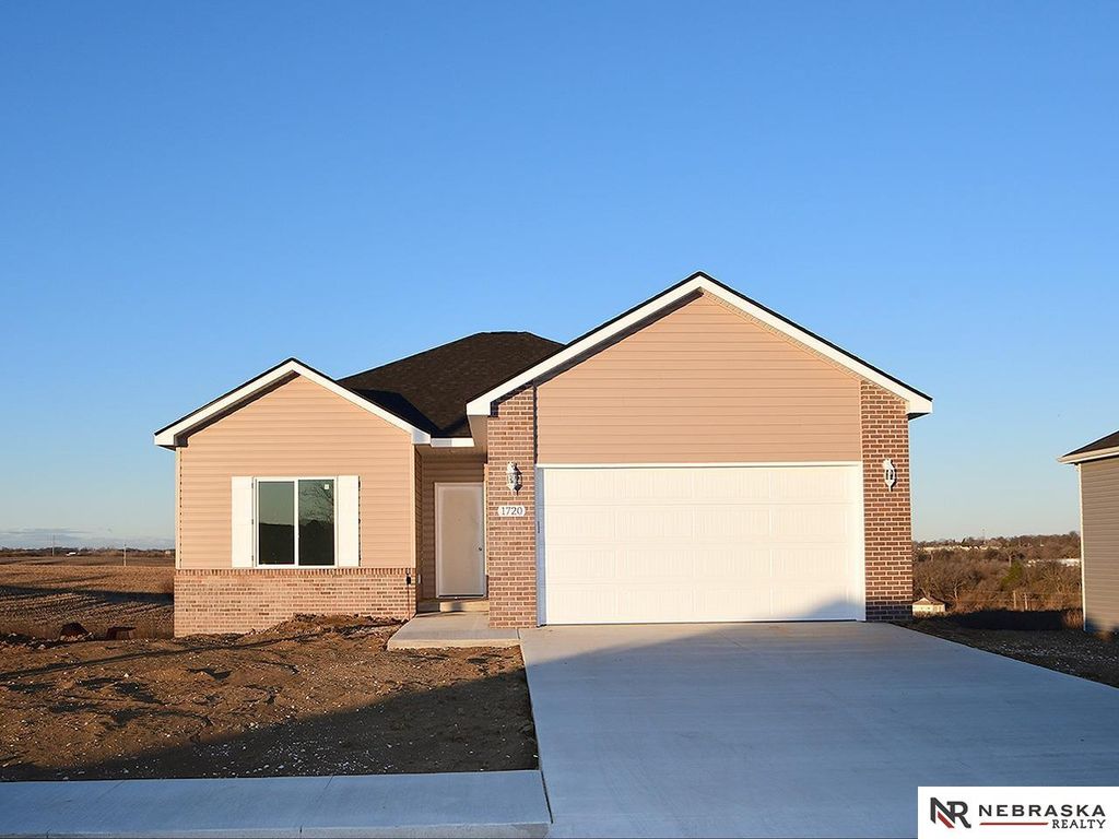 1720 Morgan Drive, Nebraska City, NE 68410