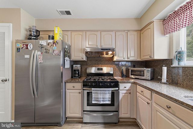 12 HILLCROFT WAY, Newtown, PA 18940