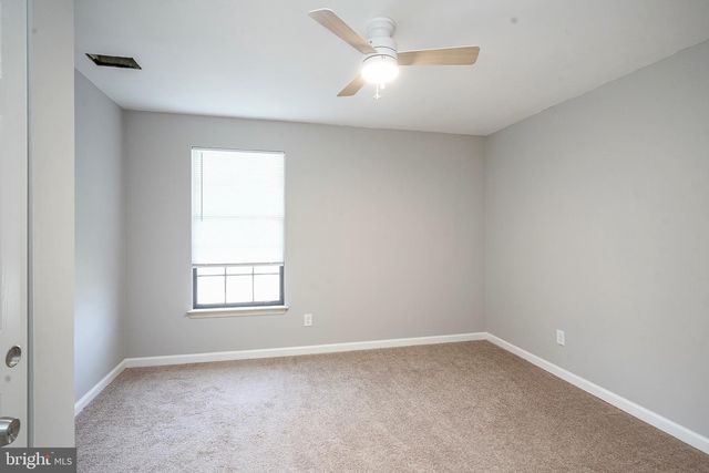 9 SAMUEL ADAMS BLDG, Turnersville, NJ 08012