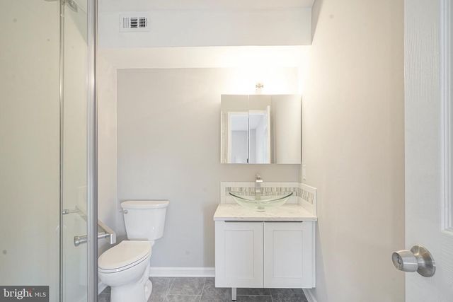 9 SAMUEL ADAMS BLDG, Turnersville, NJ 08012