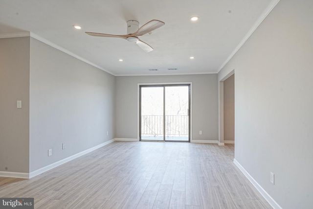 9 SAMUEL ADAMS BLDG, Turnersville, NJ 08012