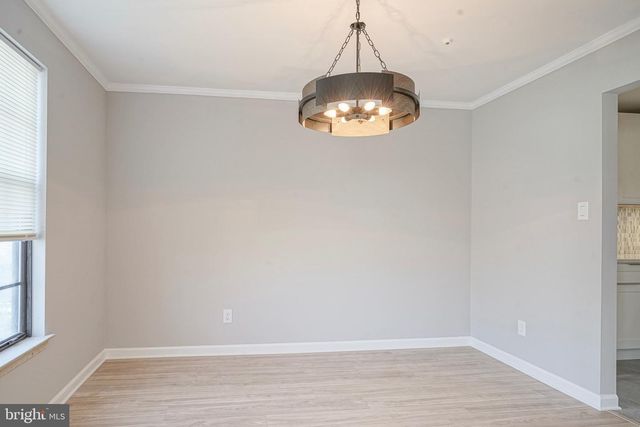 9 SAMUEL ADAMS BLDG, Turnersville, NJ 08012