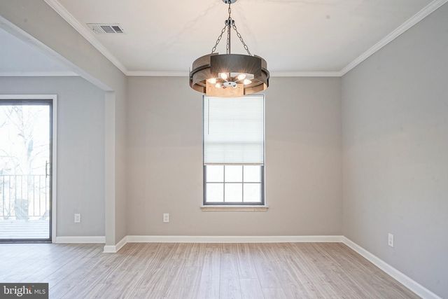 9 SAMUEL ADAMS BLDG, Turnersville, NJ 08012