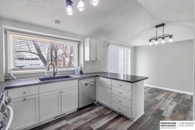 13402 S 34 Street, Bellevue, NE 68123