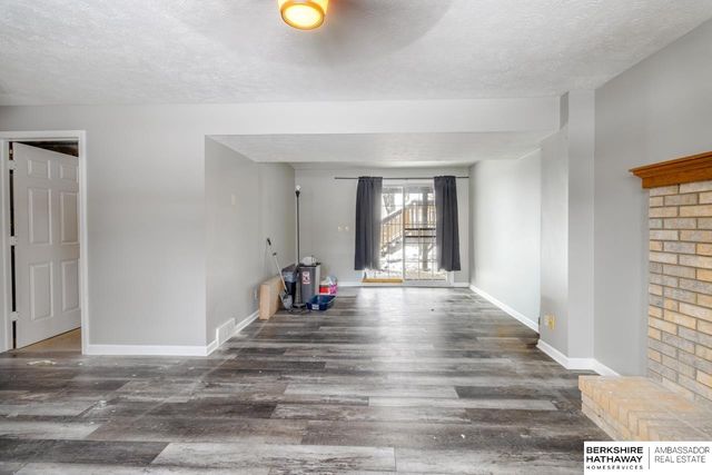 13402 S 34 Street, Bellevue, NE 68123