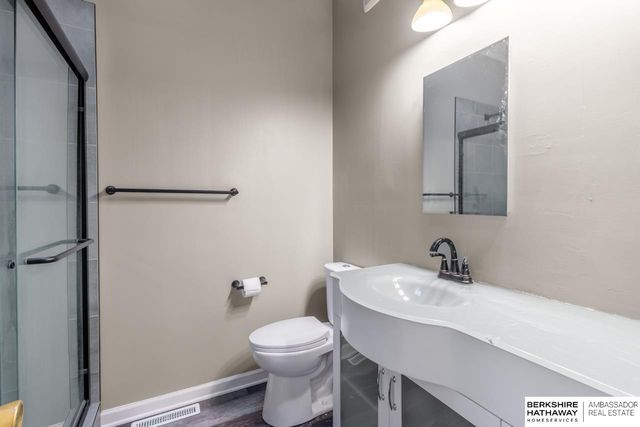 13402 S 34 Street, Bellevue, NE 68123