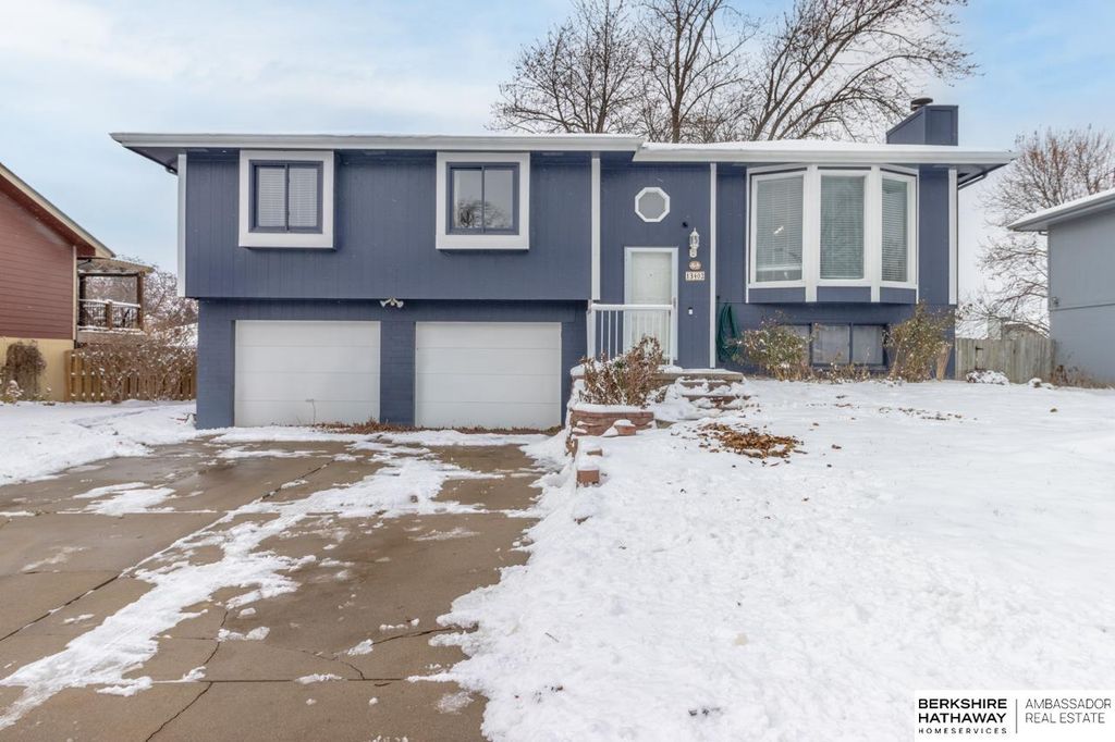 13402 S 34 Street, Bellevue, NE 68123