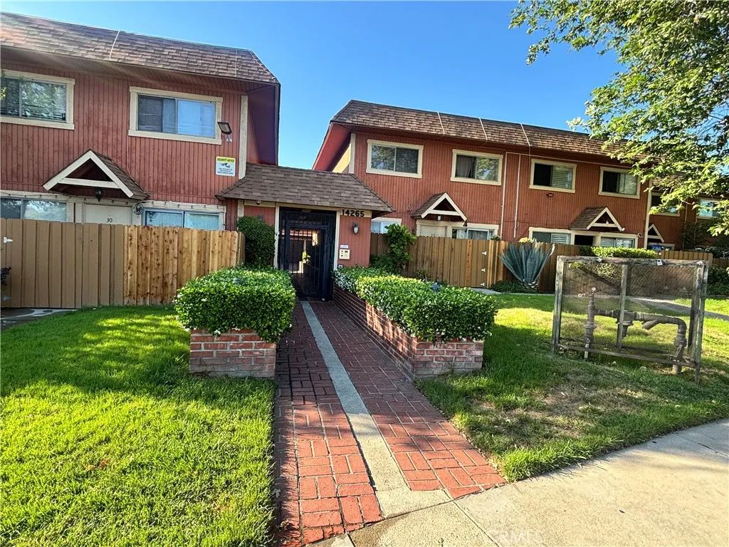 14265 TERRABELLA ST UNIT 48 Terrace, Panorama City, CA 91402