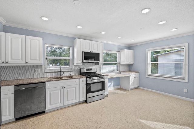 7499 OAK STREET NE, St Petersburg, FL 33702