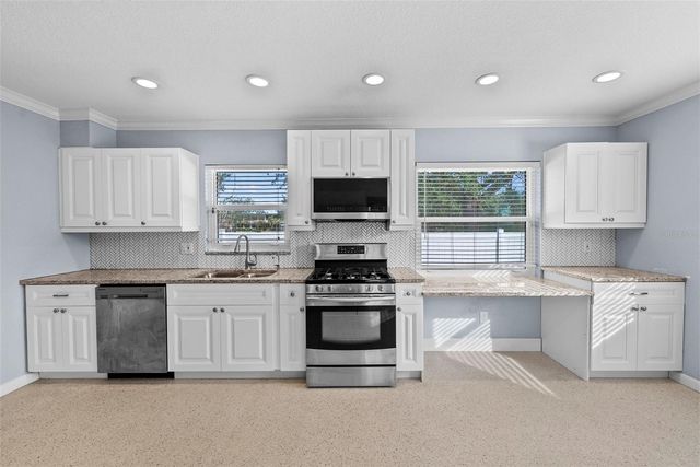 7499 OAK STREET NE, St Petersburg, FL 33702