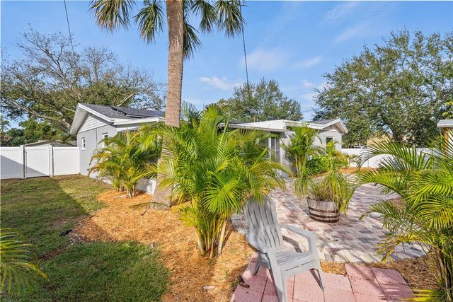 7499 OAK STREET NE, St Petersburg, FL 33702