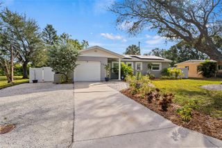 7499 OAK STREET NE, St Petersburg, FL 33702