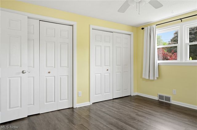 910 S Hazelwood Avenue, Youngstown, OH 44509