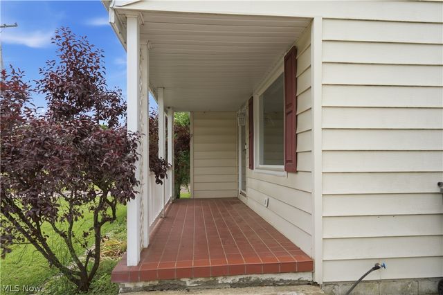 910 S Hazelwood Avenue, Youngstown, OH 44509