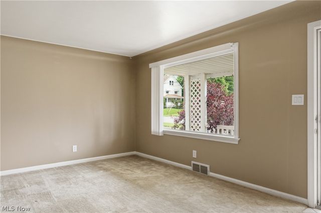 910 S Hazelwood Avenue, Youngstown, OH 44509