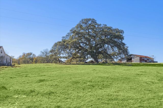 6230 Kovar Road, Fayetteville, TX 78940