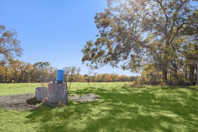 6230 Kovar Road, Fayetteville, TX 78940