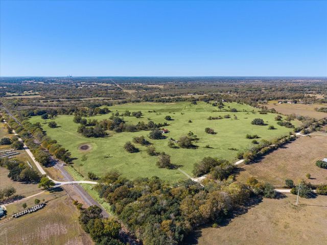 6230 Kovar Road, Fayetteville, TX 78940