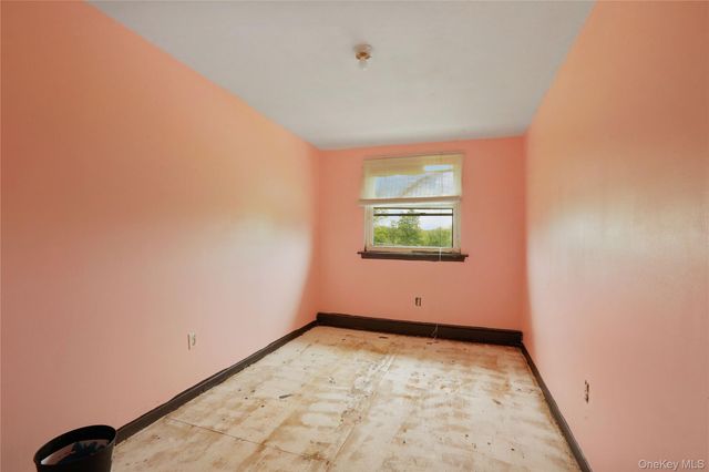 881 Albany Post Road 5, New Paltz, NY 12561