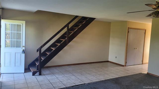 881 Albany Post Road 5, New Paltz, NY 12561