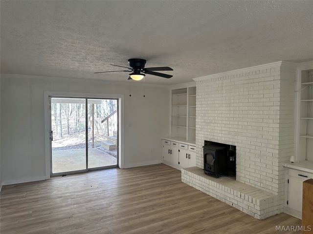 396 SPRING Lane, Deatsville, AL 36022