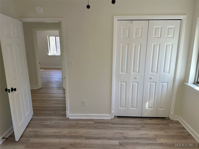 396 SPRING Lane, Deatsville, AL 36022